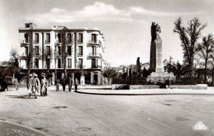 Place Georges Clemenceau, vue du sud côté ouest, éditions CAP