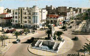 Monument aux morts, Vox et rue Prudon, éditions CAP colorisée, vers 1946